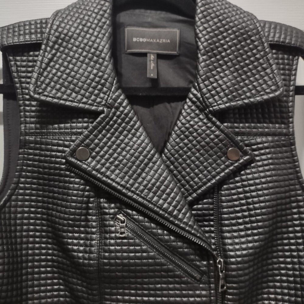 BCBG Maxazria Xander quilted faux leather vest moto chic EUC size S - Picture 2 of 12
